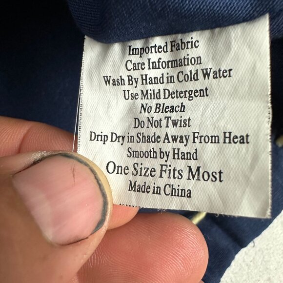 Vintage Christmas Cardigan With Snowman & Tree Design - One Size Fits Most - Picture 3 of 3